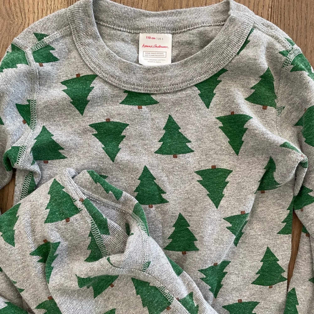 Hanna Andersson Holiday Pajamas (Size 5)